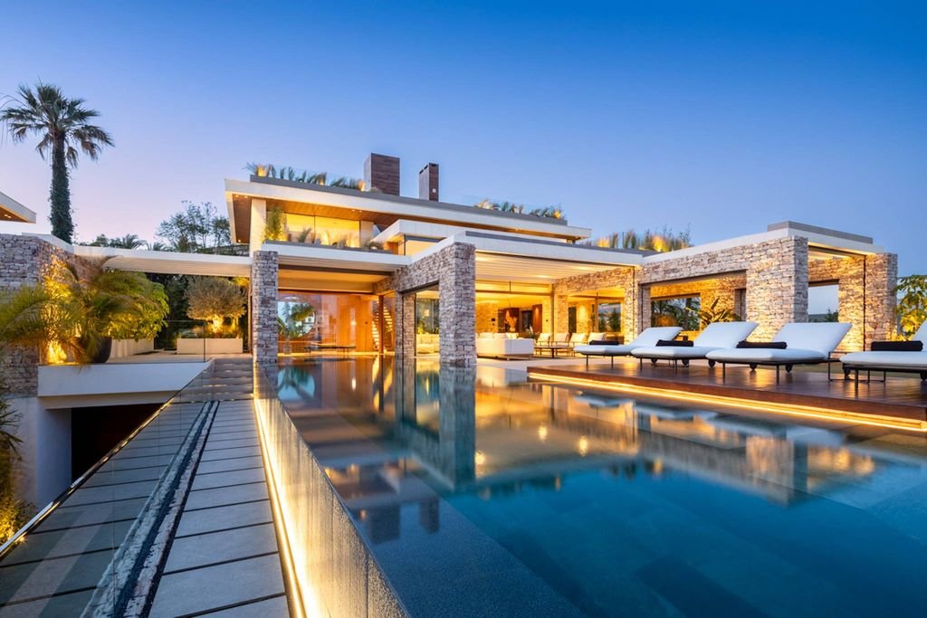 AXION luxury villa, view 5 of 10