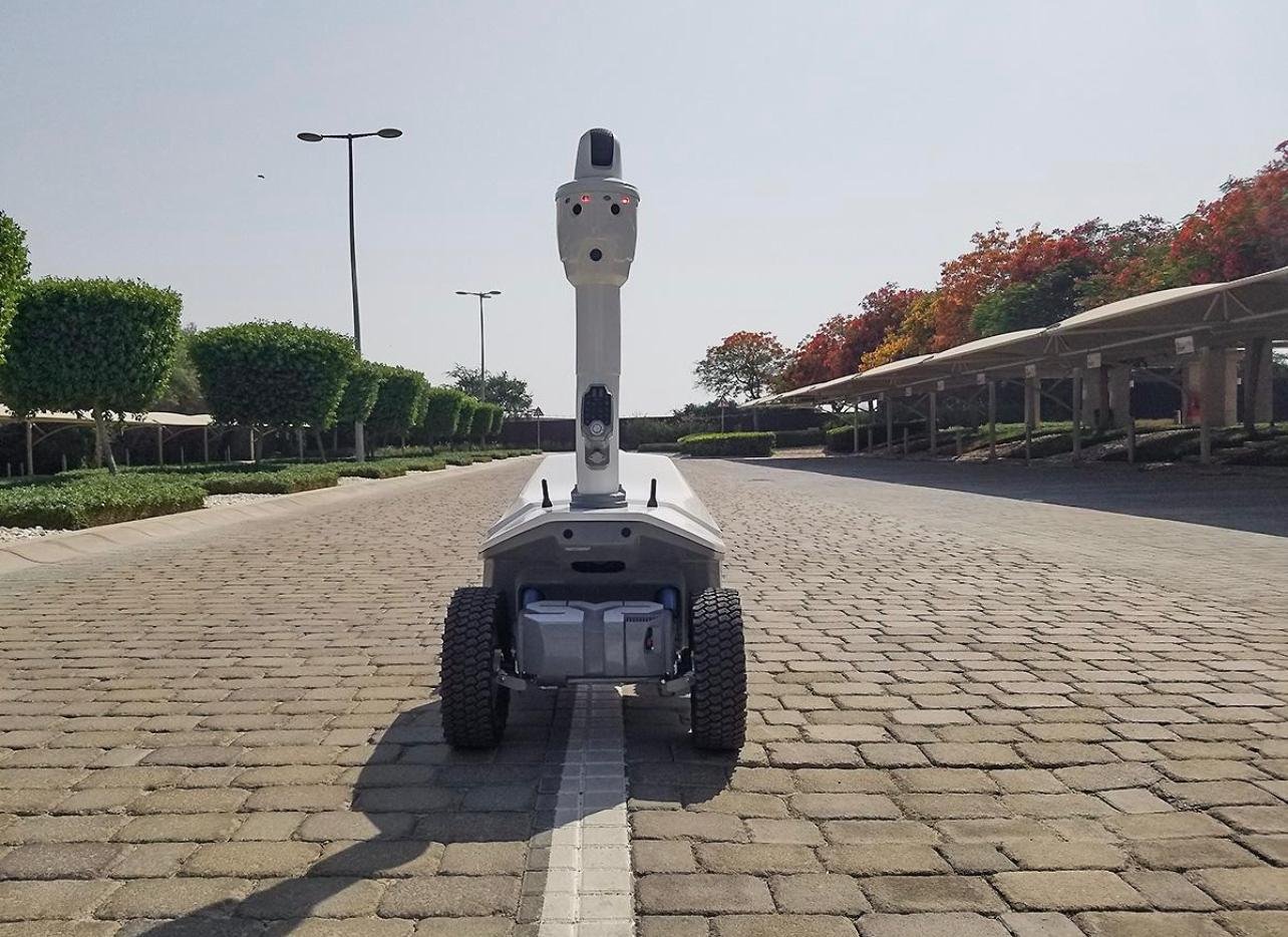 Agricultural robot in the field