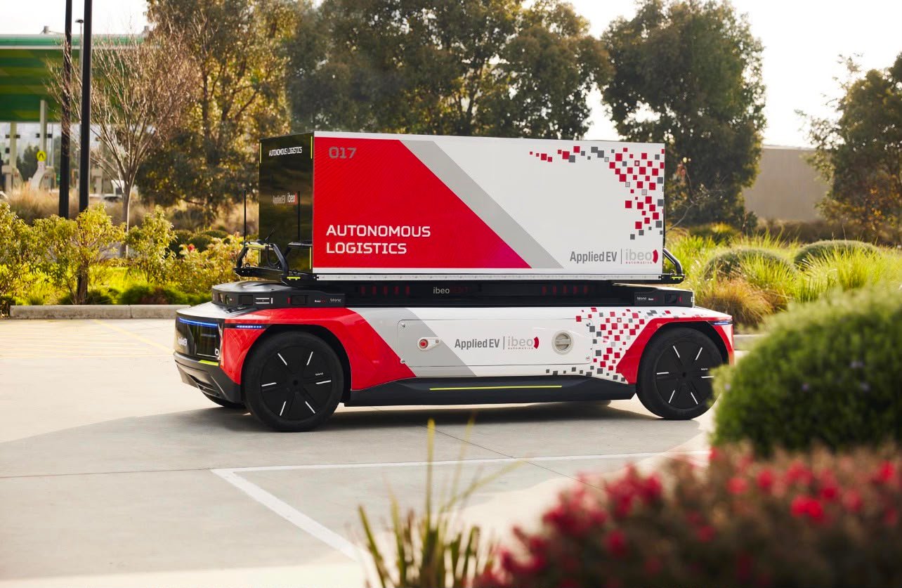 Autonomous tow tractor