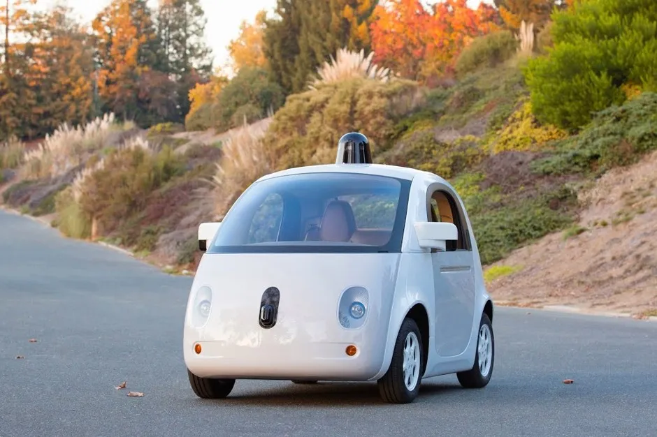Autonomous yard tractor with trailer