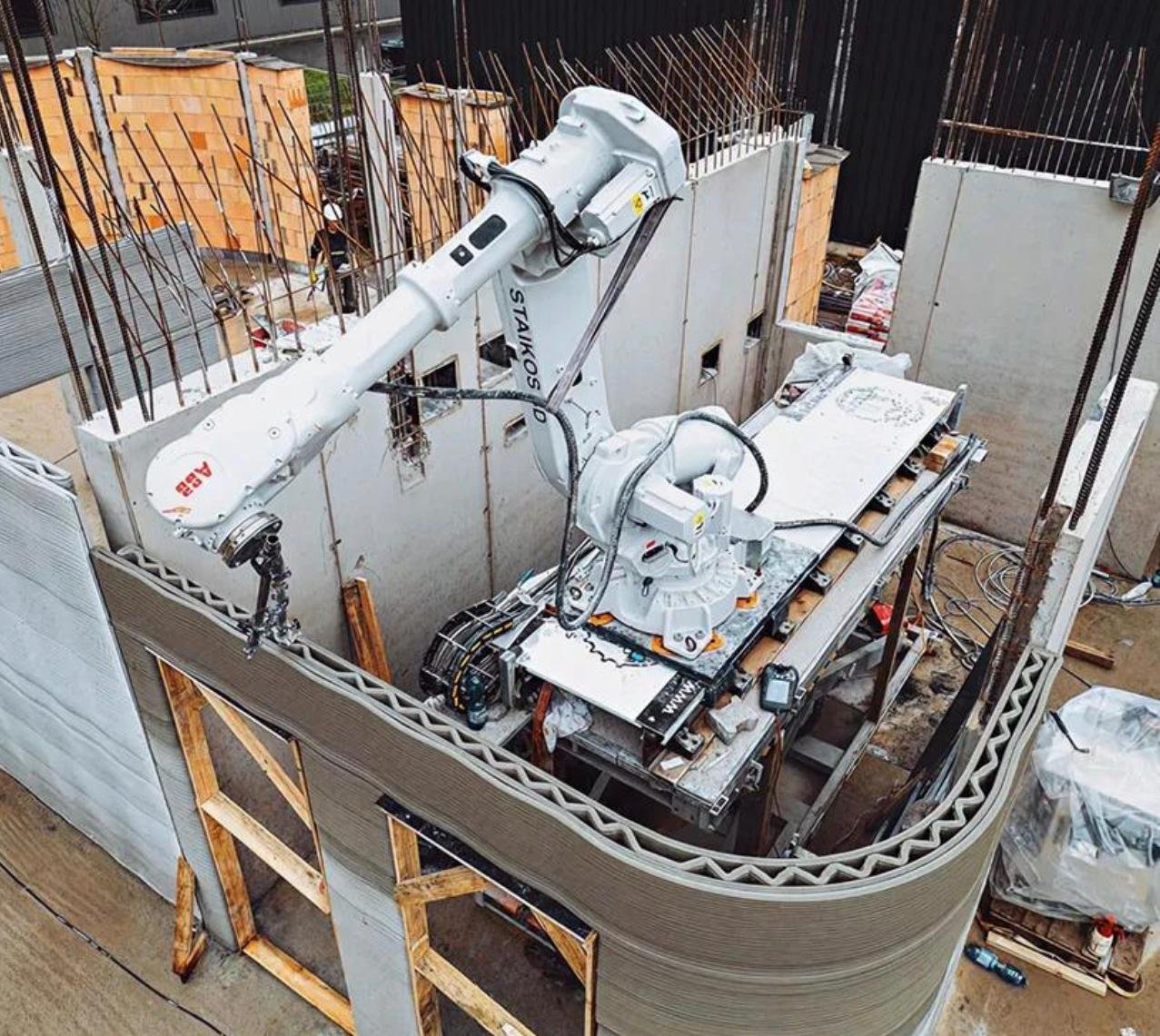 Robotic overhead drilling