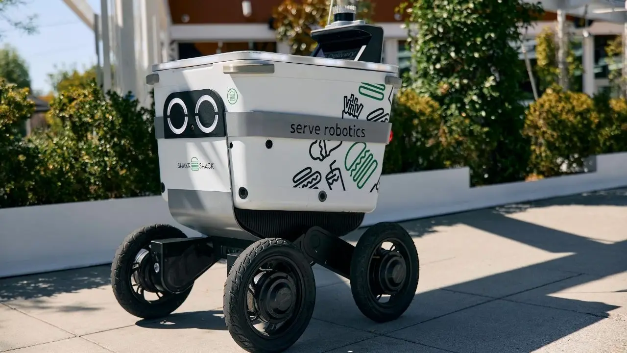 Delivery robot in a corridor